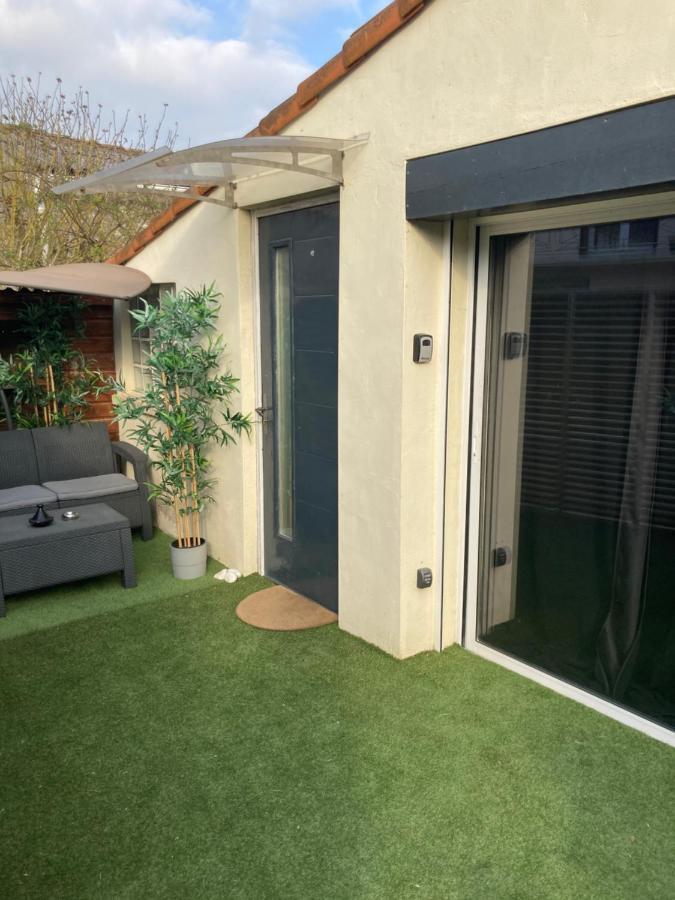 Love Suites & Spa "Le Loft" Avec Jacuzzi Privatif Medis Bagian luar foto