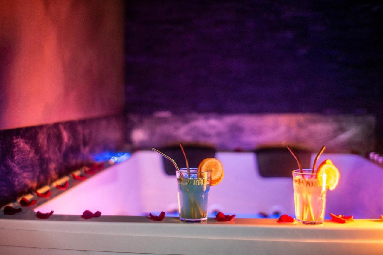 Love Suites & Spa "Le Loft" Avec Jacuzzi Privatif Medis Bagian luar foto