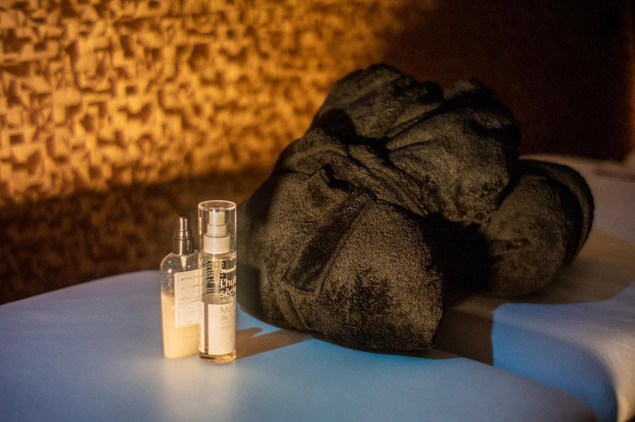 Love Suites & Spa "Le Loft" Avec Jacuzzi Privatif Medis Bagian luar foto
