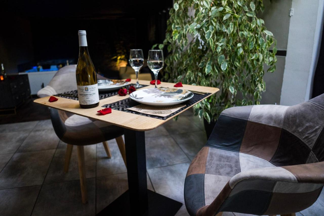 Love Suites & Spa "Le Loft" Avec Jacuzzi Privatif Medis Bagian luar foto