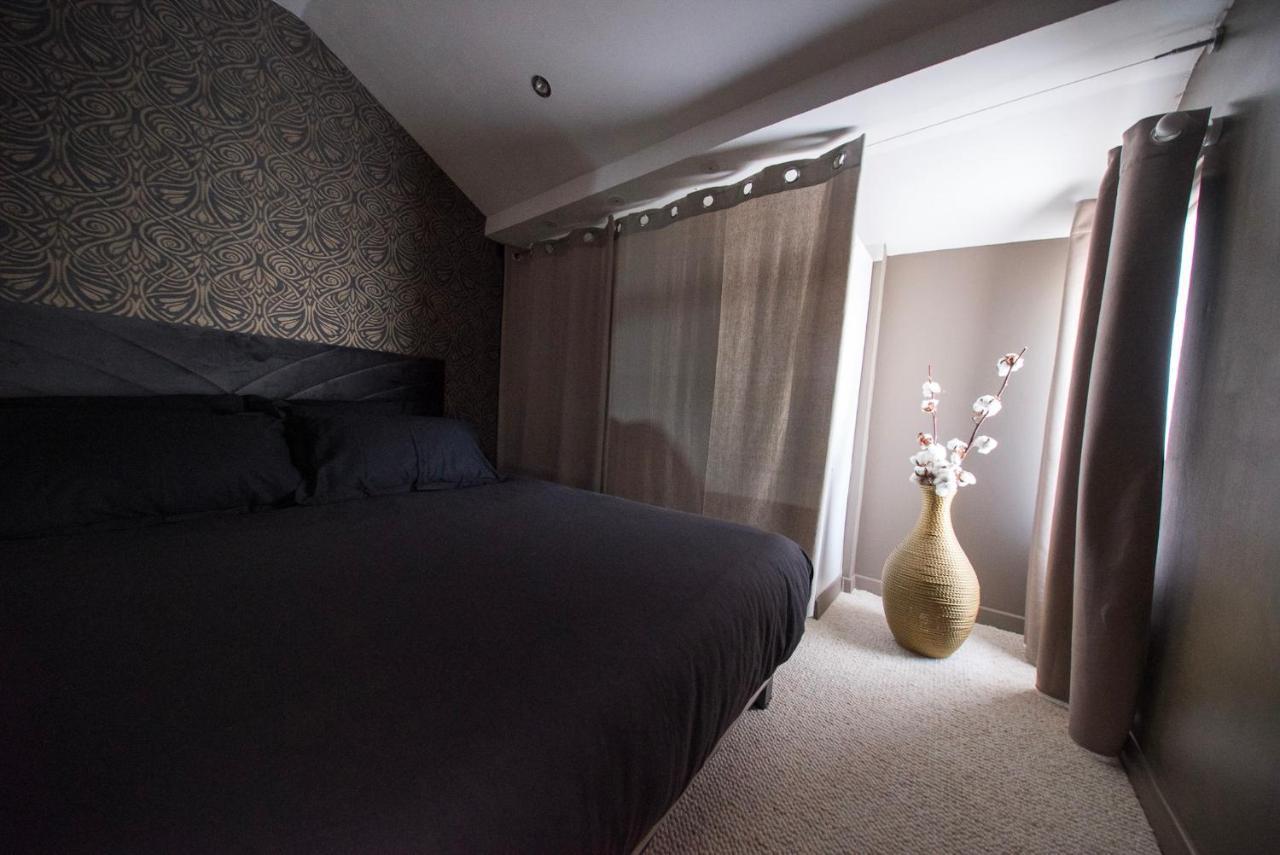 Love Suites & Spa "Le Loft" Avec Jacuzzi Privatif Medis Bagian luar foto