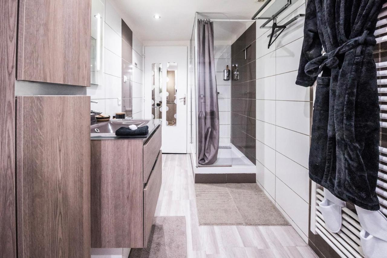 Love Suites & Spa "Le Loft" Avec Jacuzzi Privatif Medis Bagian luar foto